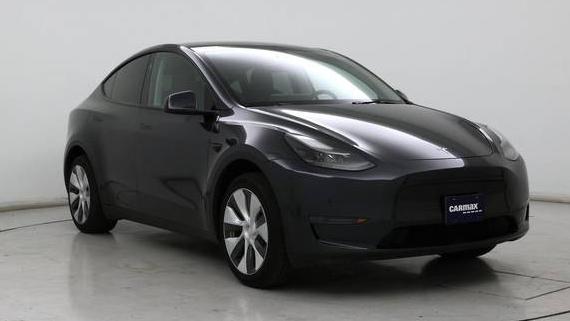 TESLA MODEL Y 2024 7SAYGDED8RF052396 image